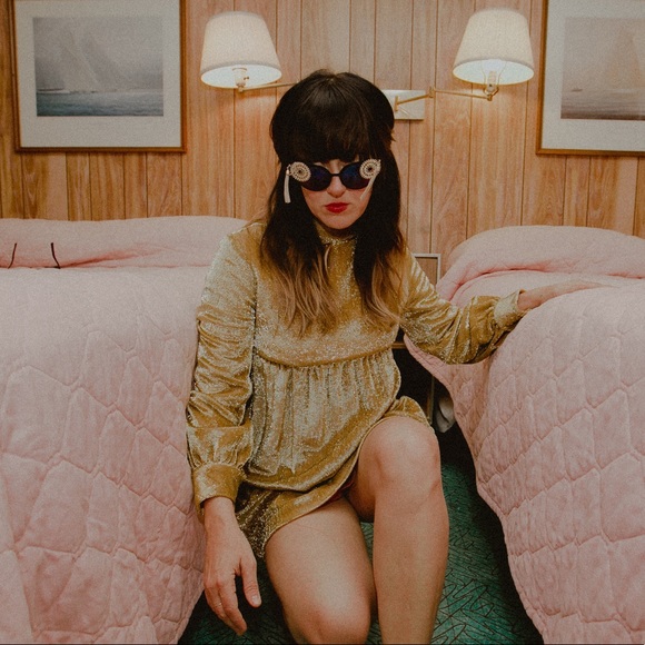 Meet your Posher, Chellise - Picture 1 of 1